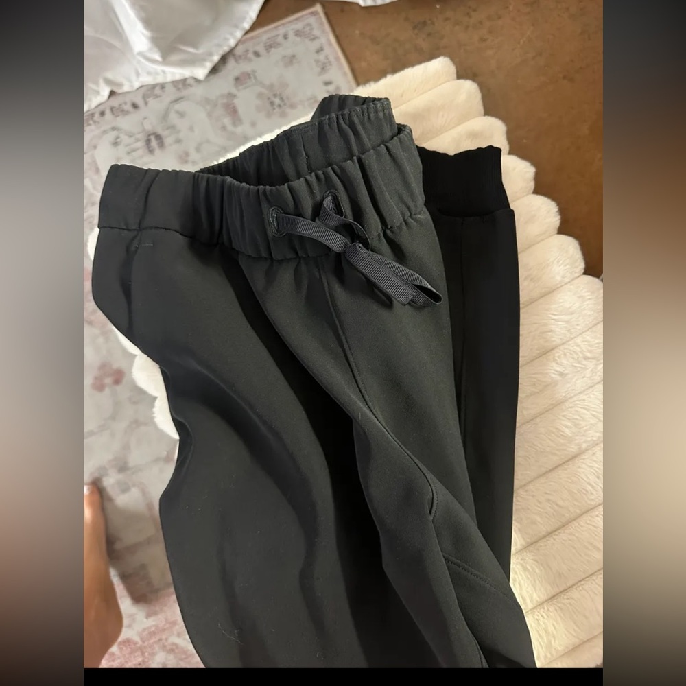 lululemon joggers